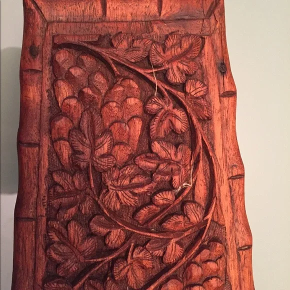 Unique heritage Hand carved solid walnut wood Chinar leaf Tie box Kashmir 14.5"